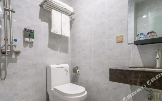 Shanshui Business Hotel (Zhuhai Jida Lovers Road)