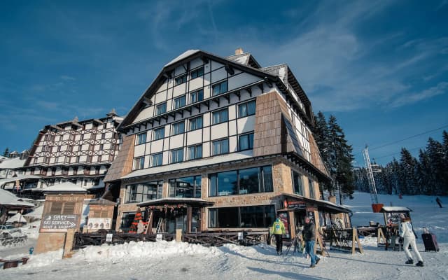 Отель Grey Family Hotel