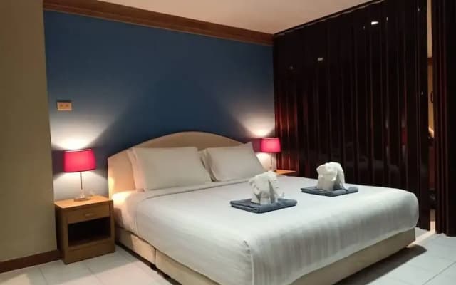 Patong Beach Resort Olympic Size Pool Gym Spa