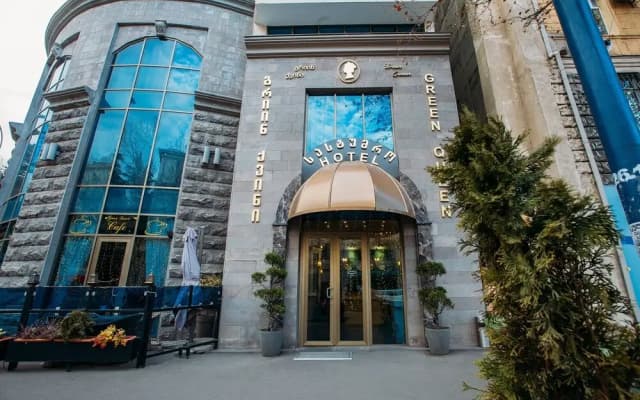 Green Queen Hotel