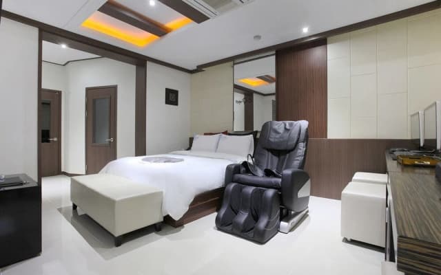 Hotel Page