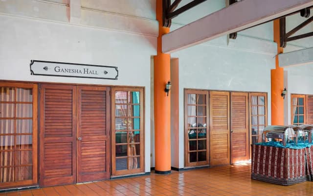 Royal Hotel and Villa Trawas