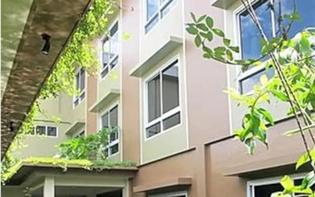 Jhoanie Hotel
