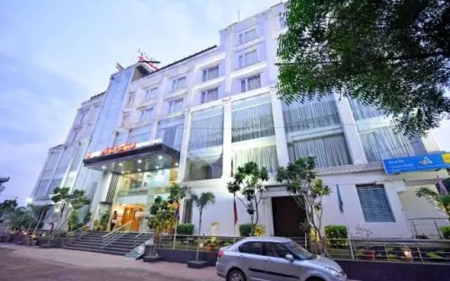 Hotel Amit Park International