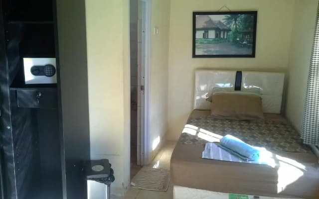 Arnel Bungalows