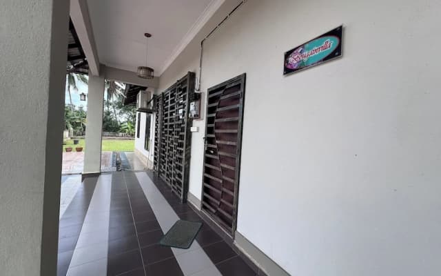 Nurbayu Villa (3 and 4 bedroom Villa) Kemaman