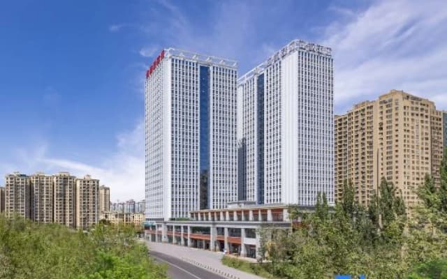 Lifeng Hotel (Urumqi Kashgar East Road Tongjia International Port Branch)