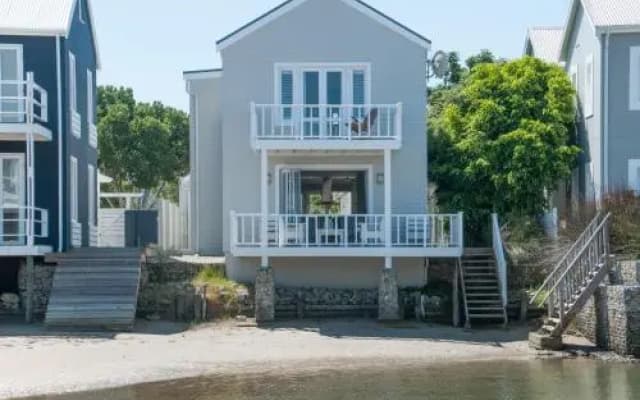 Avocet Cottage
