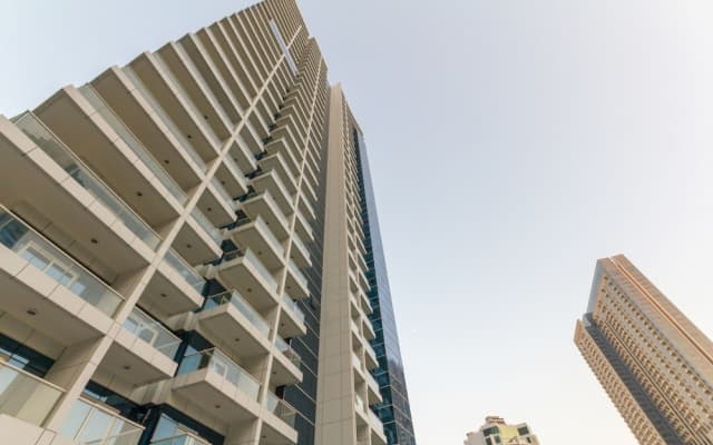 Continental Tower by Luton Vacation Homes