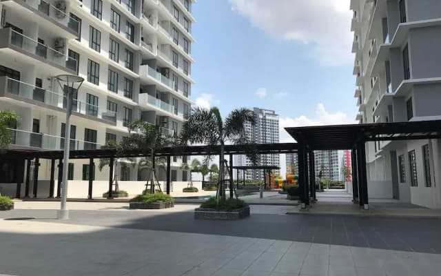 JB Staycation next to Paradigm Mall JB