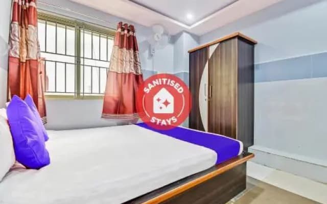 Gayatri Comforts by OYO Rooms