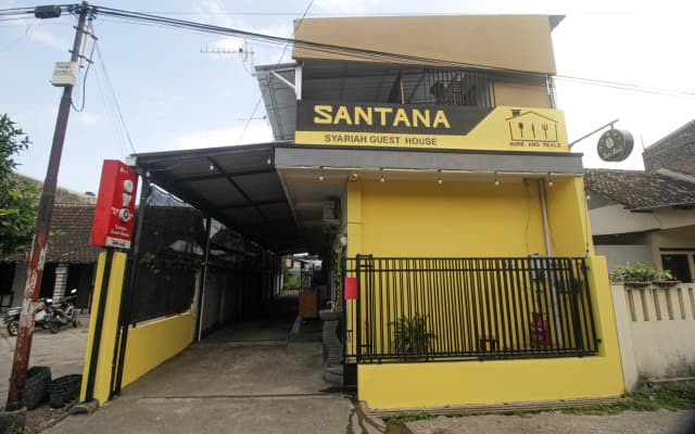Capital O 2258 Santana Syariah Guest House