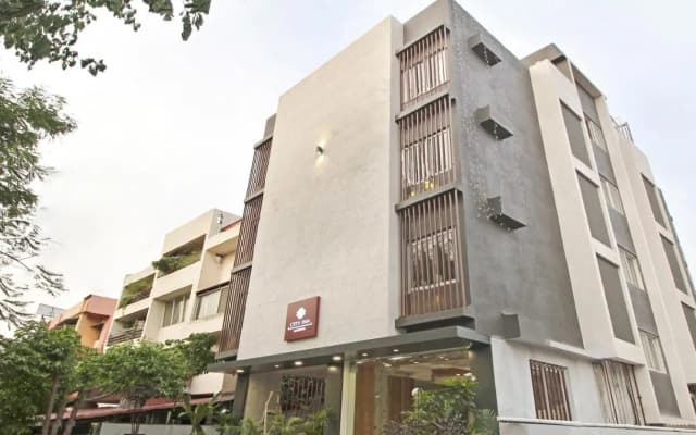 Treebo City Inn, Satara