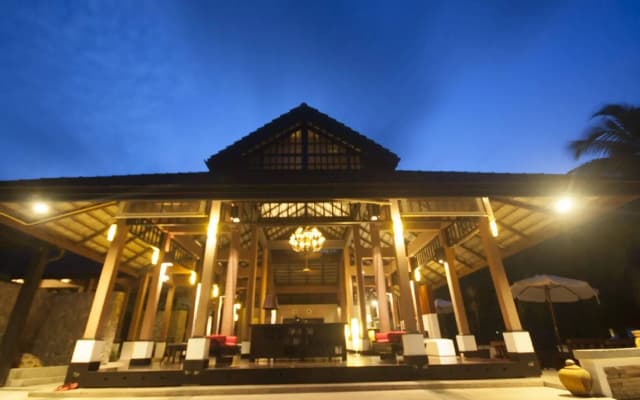 Palm Galleria Resort