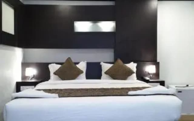 saravanaa residency