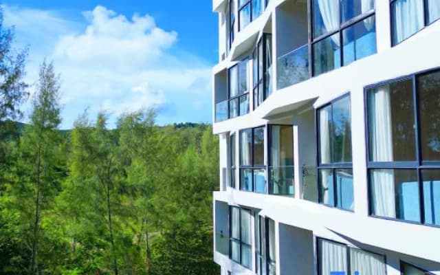 Laya Suites & Residences