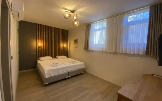 Elyada Konuk Evi (+8 Yaş )