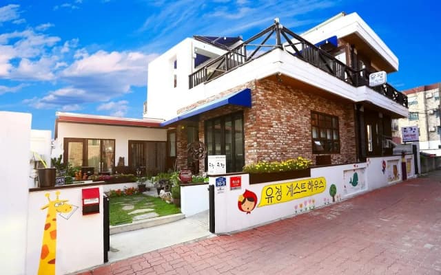 jeonju yujeonggeseuteuhauseu