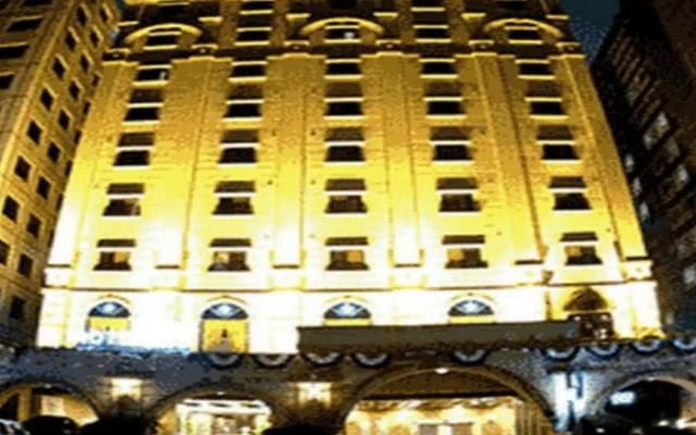Hotel M