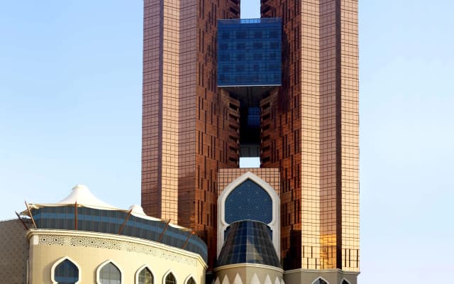 Bab Al Qasr Hotel