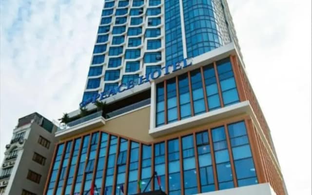 Peace Hotel Ha Long