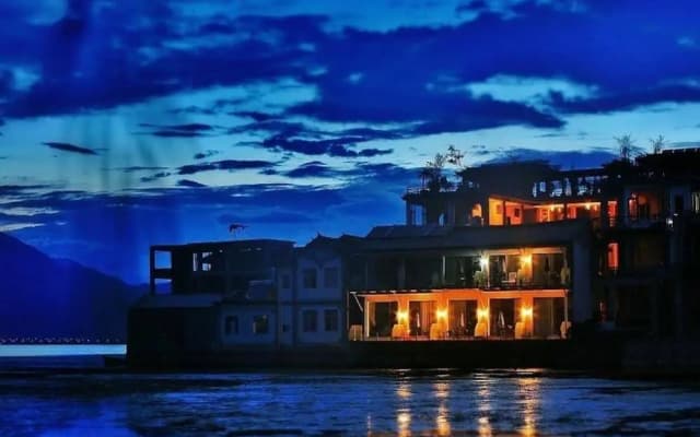 Dali Shuanglang Luna Seaview Hotel