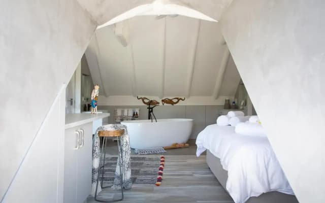 Pearl Moon Boutique Self-Catering Suites