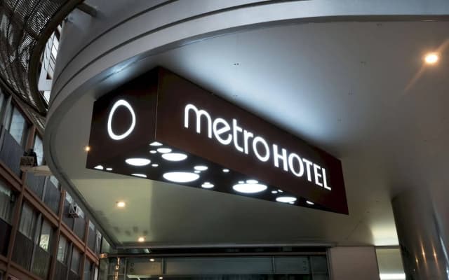 Metro Hotel