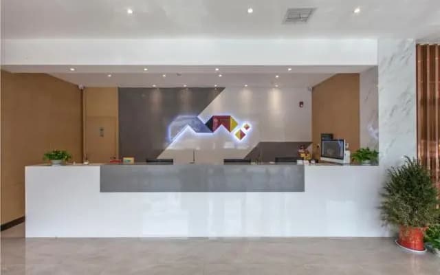 Borrman Hotel Wuhan Yangluo