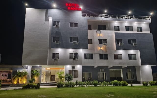 Kanha Hotel & Resort