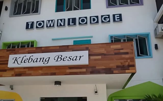 69 Hotel