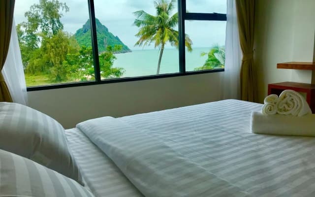 Joy Hotel
