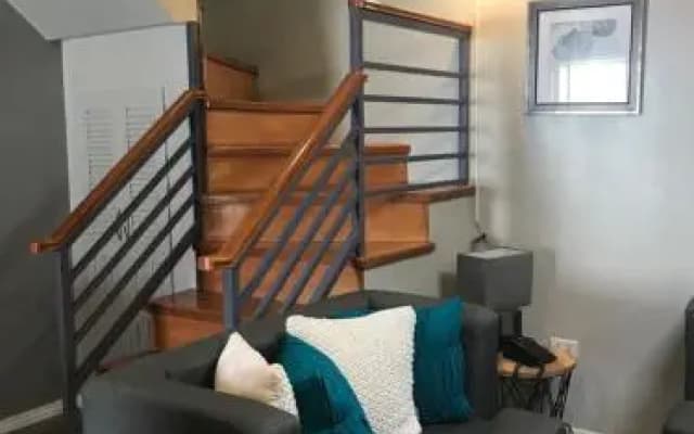 Hillary Timog Park Homes