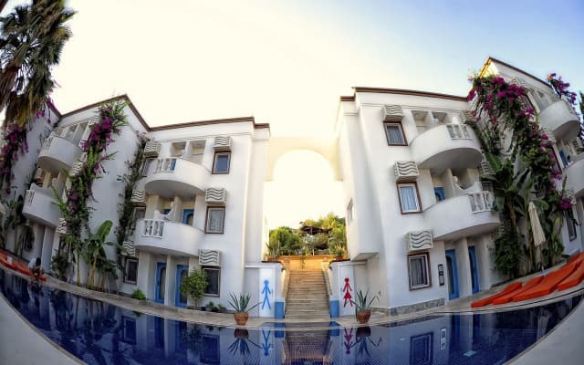 La Brezza Suite & Hotel