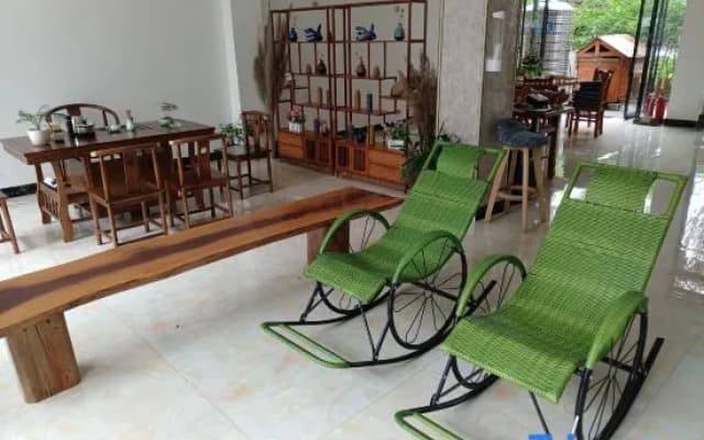 Xinyiju Guesthouse (Dongmen Gate of Libo Daxiaoqikong Scenic Spot)