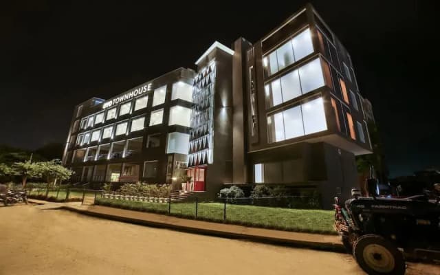OYO Townhouse 125 Medawas