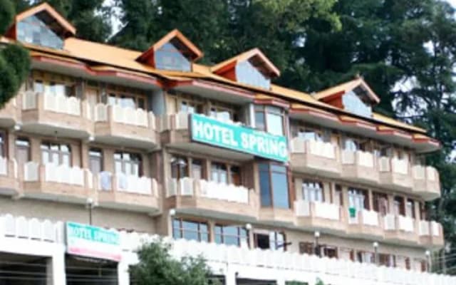 Hotel Spring
