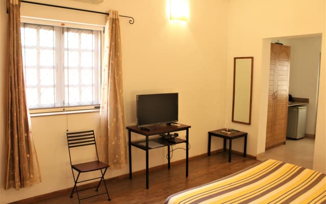 Granpa's Inn Hotel Bougainvillea
