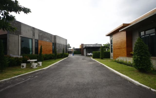 Suanmaithara Resort