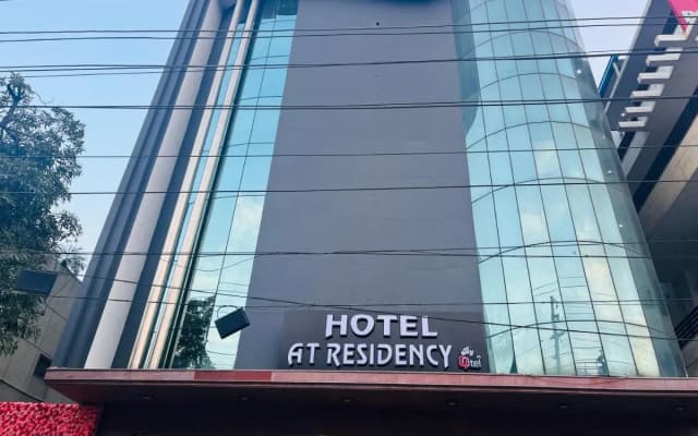 Qotel Hotel AT Residency Kaushambi