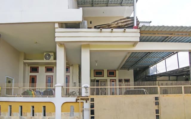Hotel O Flamboyan 25 Homestay Syariah