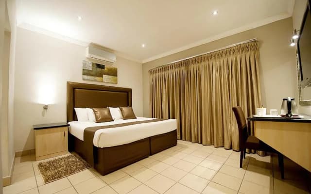 The Cycad Lodge & Chalets