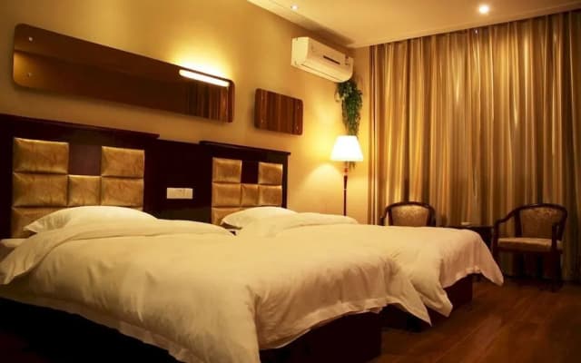 Karen Century Hotel (Mudu Ancient Town Lingyan Mountain Scenic Area Branch)