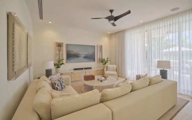 Modern Lake Villa With English Speaking Staff in Golf and Beach Resort