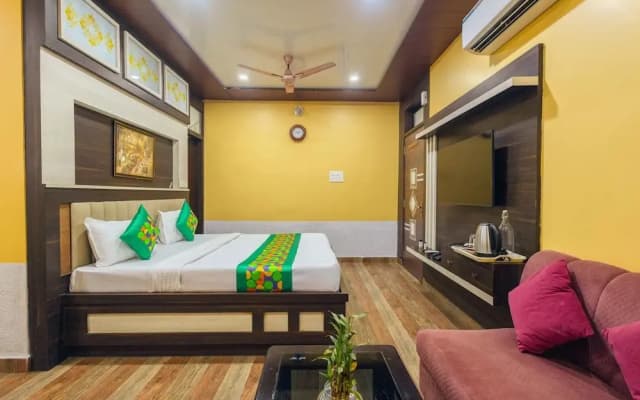 Treebo Saumendra Residency