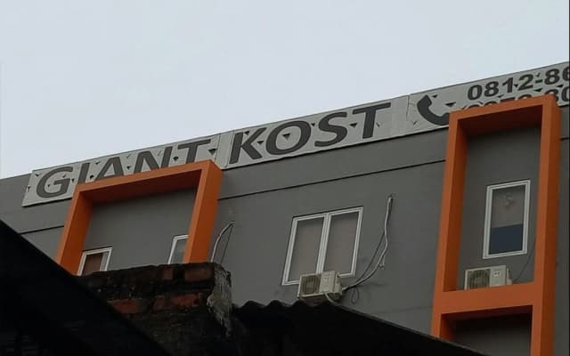 Giant Kost