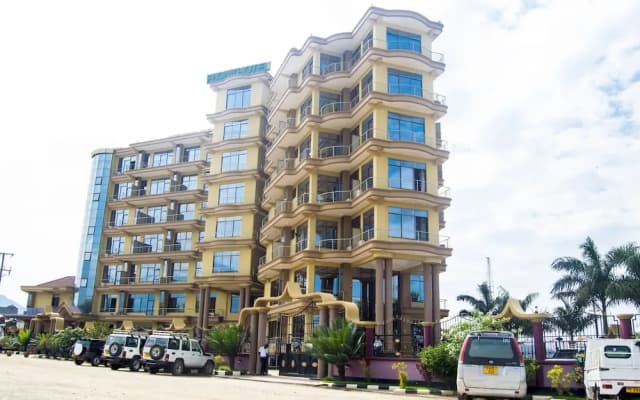 Flomi Hotel