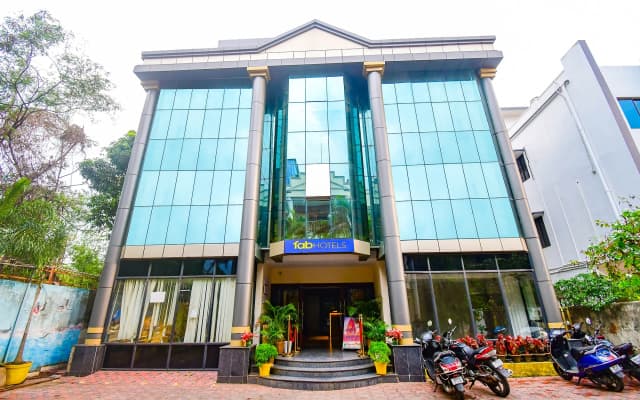 Hotel Greenland Grand By FabHotels