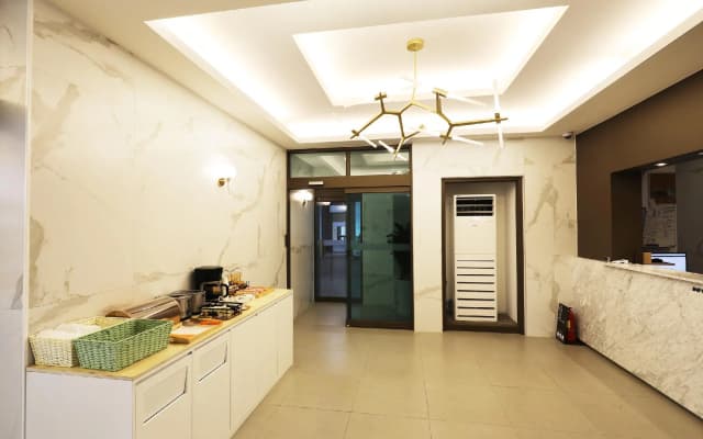 M7 Hotel