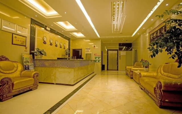 Yuxi Hongyuan Star Hotel